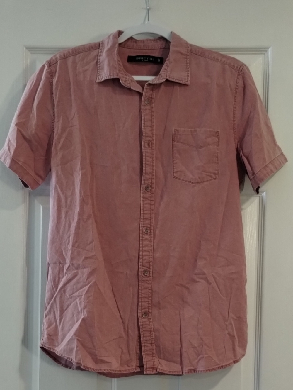 Casual Short-Sleeve Button-Down Shirt in Dusty Rose.  (51)